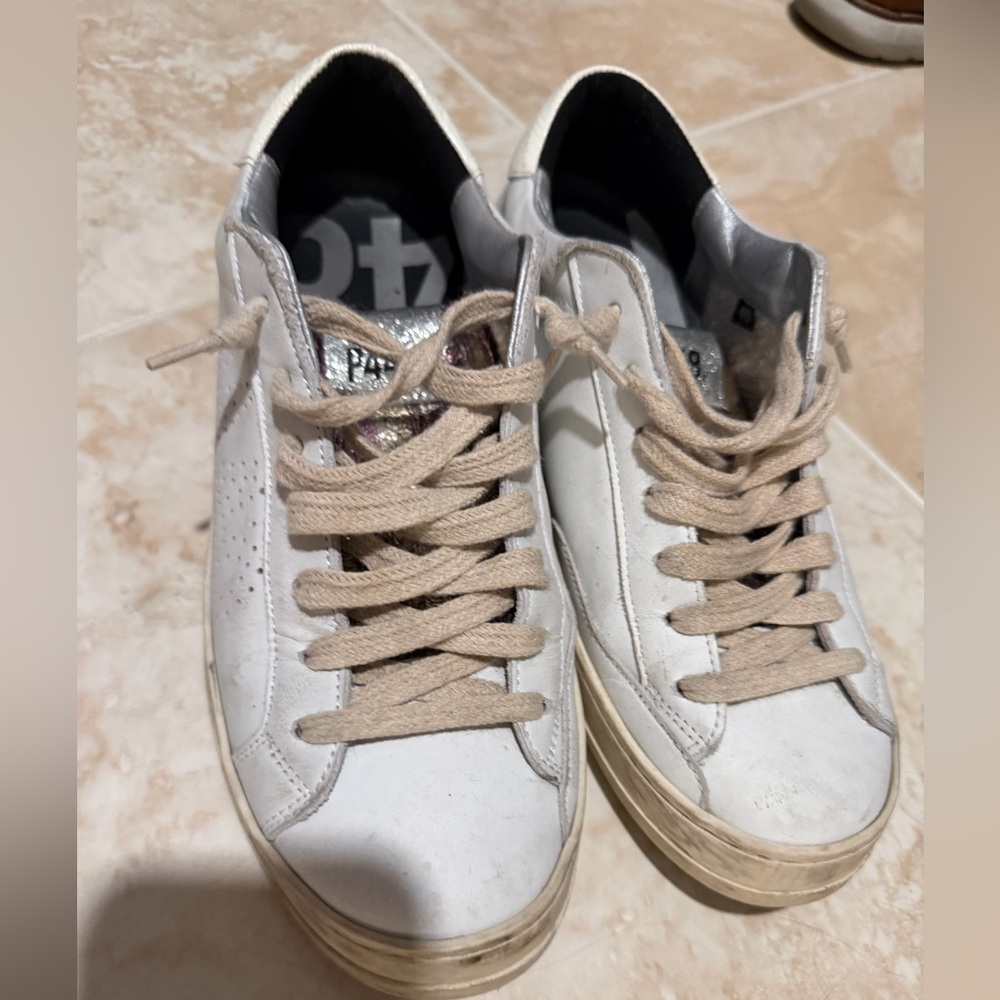 White Leather Low-Top Sneakers with Beige Laces P448